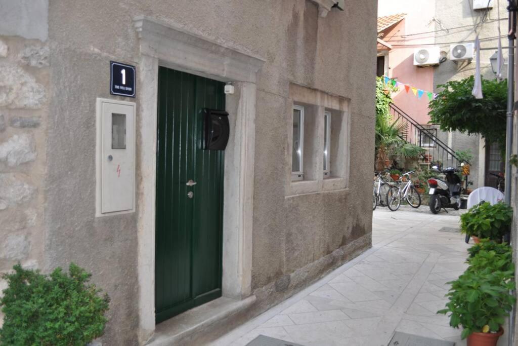 Veli Dvor Apartment Cres