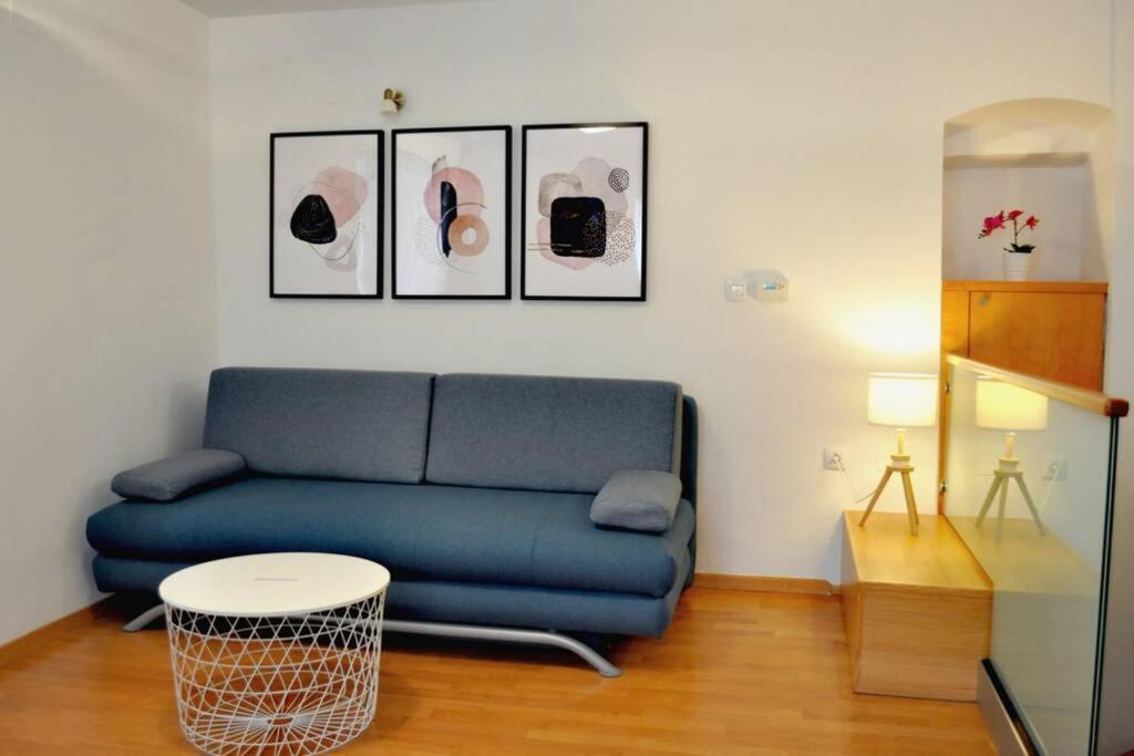 Veli Dvor Apartment *